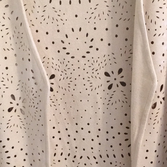 Cutout open Fringe Vest - Picture 5 of 7